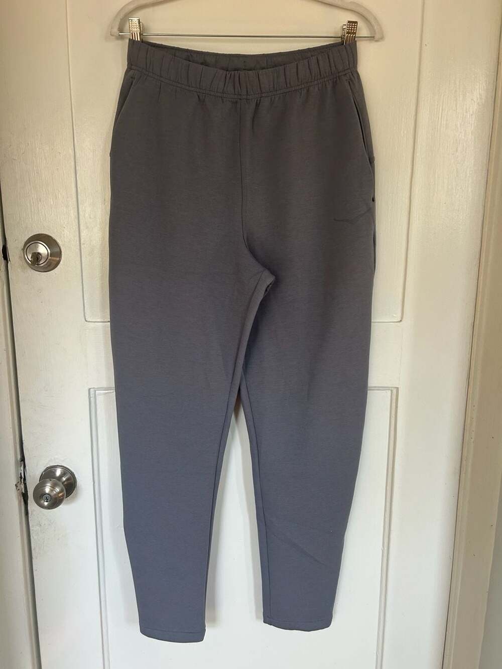 NWT HOKA Performance Tapered Jogger Sweatpants Size Small